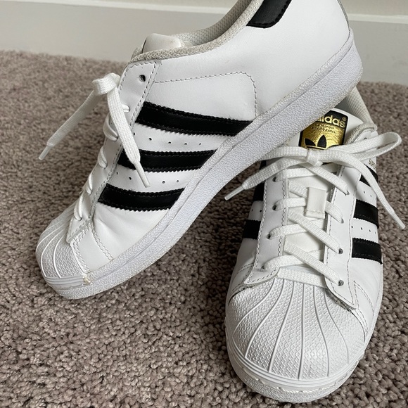 Adidas Superstar Sneakers - Picture 4 of 9